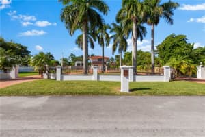 10 SW 125th Ave, Miami, FL 33184, Sold 01/16/25