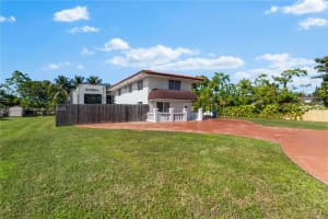 10 SW 125th Ave, Miami, FL 33184, Sold 01/16/25