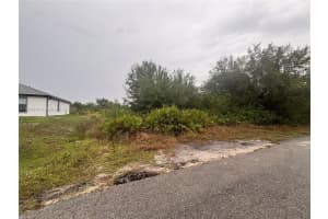 3702 25th St Lehigh Acres, FL 33976 Sold 03/03/25