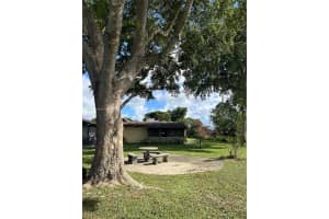 311 Briarwood Cir, Hollywood, FL 33024, Sold 02/13/25