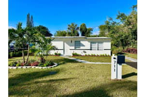 711 NE 4th Ave, Pompano Beach, FL 33060, Sold 04/30/25