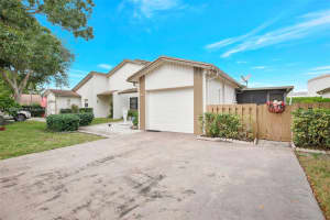 6511 NW 4th St, Plantation, FL 33317, Sold 01/10/25