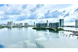 7000 Island Blvd 1207, Aventura