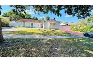 19662 NW 62nd Ct, Hialeah, FL 33015, Sold 05/06/25