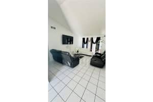 19662 NW 62nd Ct, Hialeah, FL 33015, Sold 05/06/25