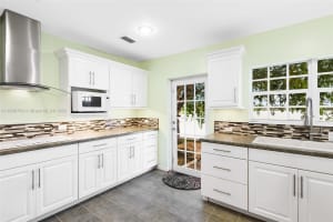 1733 NW 39th St, Oakland Park, FL 33309, Sold 03/12/25