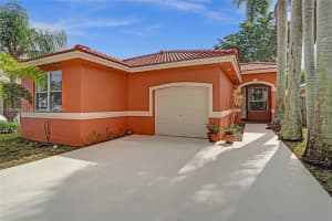 16136 SW 68th St, Miami, FL 33193, Sold 01/21/25