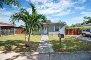 12435 NW 10th Ave, North Miami, FL 33168, Sold 01/03/25