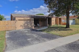 8511 NW 8th St, Pembroke Pines, FL 33024, Sold 02/28/25