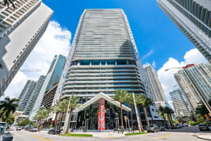 1300 Brickell Bay Dr 604, Miami