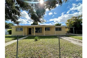 480 W 37th St, Hialeah, FL 33012, Sold 05/14/25