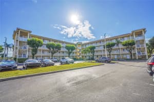 6940 NW 179th St, Hialeah, FL 33015, Sold 12/23/24