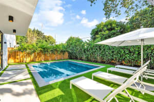 530 Nw 41st St, Miami