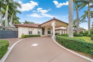 501 NW 132nd Ave, Miami, FL 33182, - MLS#A11700327