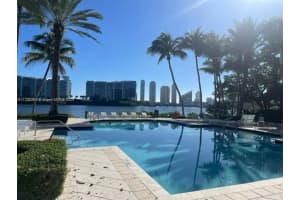 3105 Ne 184th St 7202, Aventura