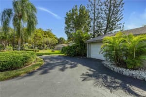 11230 SW 104th St, Miami, FL 33176, Sold 03/31/25