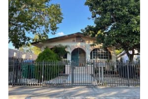161 Nw 35th St, Miami