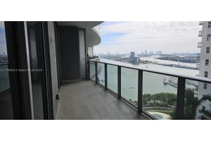 488 NE 18th St, Miami, FL 33132, Sold 02/25/25