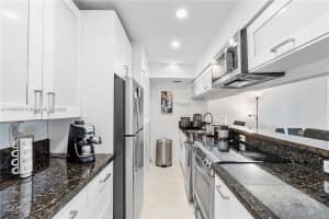 5236 NE 6th Ave G25, Oakland Park, FL 33334, Sold 08/29/25