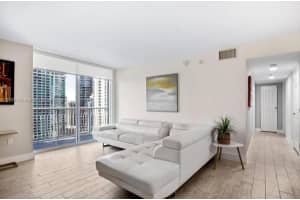 1200 Brickell Bay Dr, Miami, FL 33131, Sold 02/02/25
