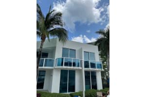 1945 S Ocean Dr C17, Hallandale Beach