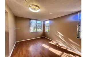 9531 Seagrape Dr, Davie, FL 33324, Sold 01/30/25