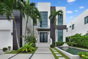 2040 Ne 121st Rd, North Miami