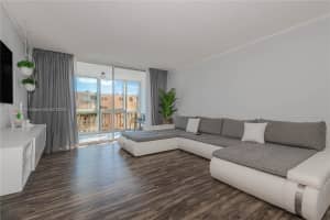 500 Ne 12th Ave 605, Hallandale Beach