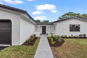 10611 NW 43rd St, Coral Springs, FL 33065, Sold 01/06/25