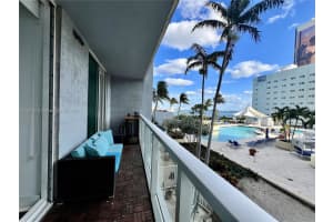 Vizcayne, 244 Biscayne Blvd APT 907, Miami, FL 33132, Sold 05/05/25