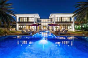 385 Centre Is, Golden Beach