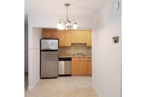 415 NE 2nd St APT 209, Hallandale Beach, FL 33009, Sold 07/29/25