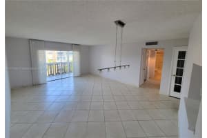 218 NE 12th Ave, Hallandale Beach, FL 33009, Sold 03/12/25