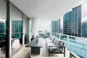 851 Ne 1st Ave 2111, Miami