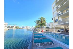 6937 Bay Dr, Miami Beach, FL 33141, Sold 04/24/25