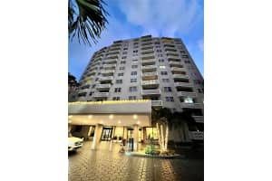 90 Edgewater Dr, Miami, FL 33133, Sold 02/13/25