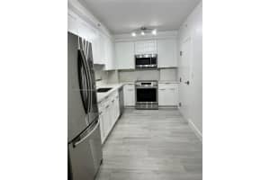 90 Edgewater Dr, Miami, FL 33133, Sold 02/13/25