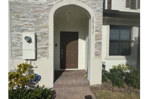 10171 Sw 228th Ter 10171 Miami, FL 33190 - Off Market