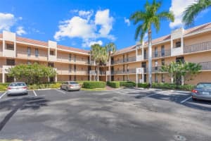 6620 Coral Lake Dr, Margate, FL 33063, Sold 04/04/25
