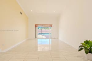 19620 E Oakmont Dr, Hialeah, FL 33015, Sold 01/08/25