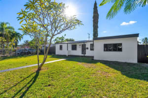 5330 SW 97th Ave, Miami, FL 33165, Sold 03/28/25