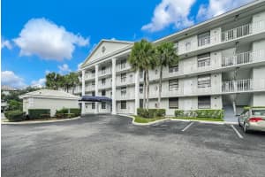 1705 Whitehall Dr, Davie, FL 33324, Sold 05/01/25