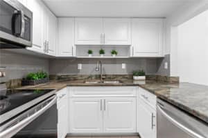 10090 NW 80th Ct, Hialeah, FL 33016, Sold 01/21/25