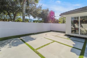 8727 NW 168th Ln, Hialeah, FL 33018, Sold 04/22/25