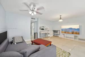 13805 SW 84th St, Miami, FL 33183, Sold 04/03/25