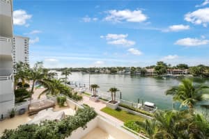 5700 Collins Ave APT 4L, Miami Beach, FL 33140, - MLS#A11702045