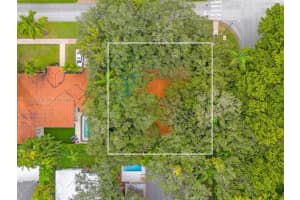 5111 Maggiore St Coral Gables, FL 33146 Sold 04/17/25