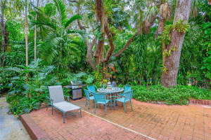 5111 Maggiore St Coral Gables, FL 33146 Sold 04/17/25