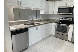 3570 Magellan Cir, Miami, FL 33180, Sold 06/12/25