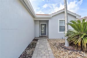 642 SE 31st Ave, Homestead, FL 33033, Sold 03/21/25